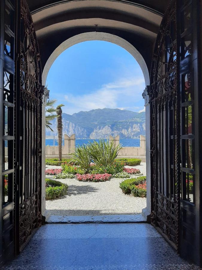 Villa Sul Lago Con Pontile Privato A Brenzone Sul Garda - Unique And Exclusive Exterior foto